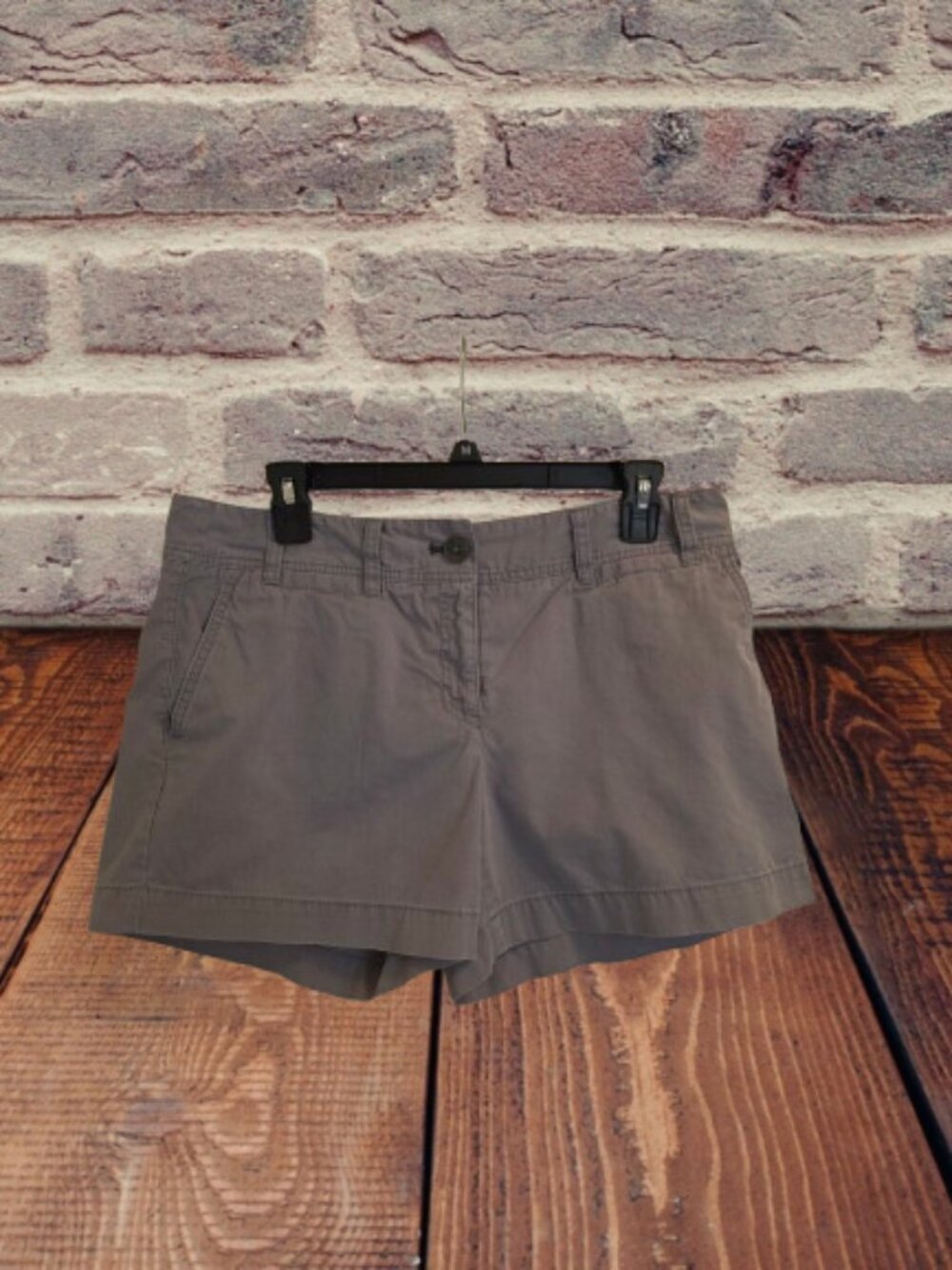 ANN TAYLOR LOFT WOMEN CASUAL DRESS SHORTS - SIZE 8